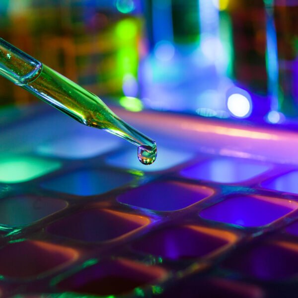 Como o espectrofotometro uv visivel melhora análises químicas e biológicas