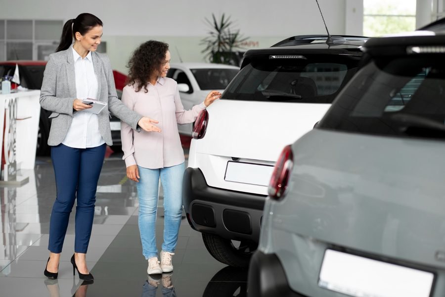 Como escolher uma concessionária para comprar seu próximo Toyota