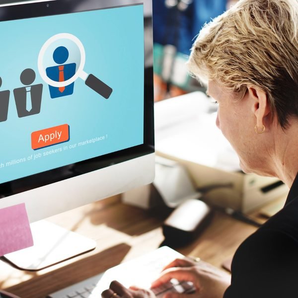 Como melhorar o posicionamento de um site nos mecanismos de busca e atrair clientes qualificados